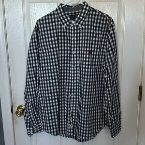 Men’s polo button up long sleeve size medium